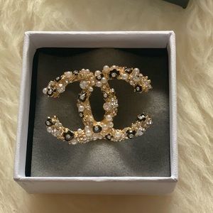 Chanel Brooch 😍